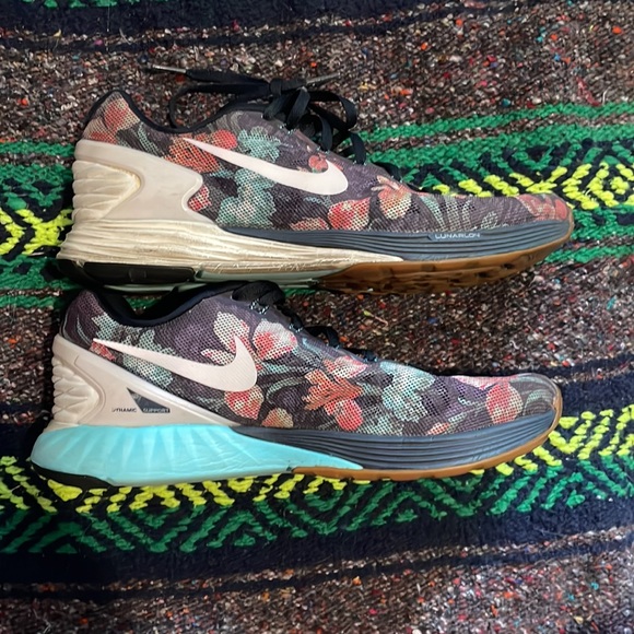 Women’s Nike Lunarglide 6 “Photosynthesis” size 9 - Picture 3 of 5
